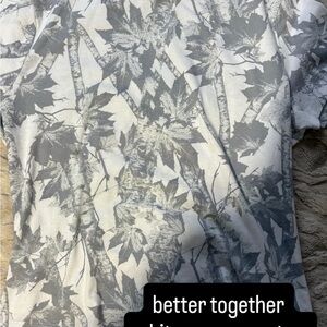 Gray Leaf Print Short Sleeve Tee
